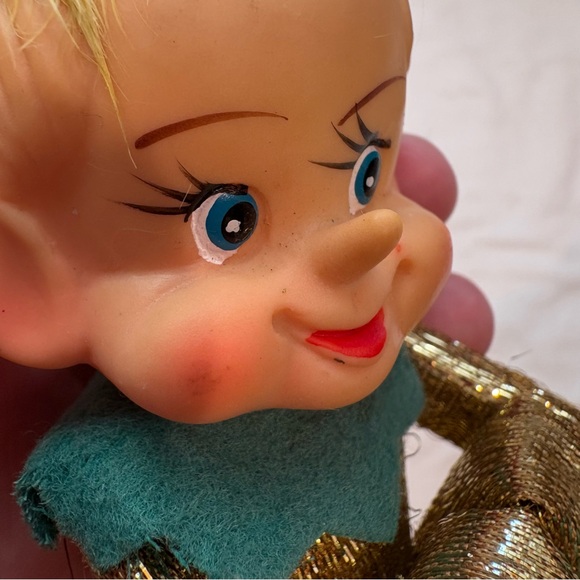 Vintage “Knee Hugger” Elf or Pixie Christmas Ornament - Picture 9 of 9